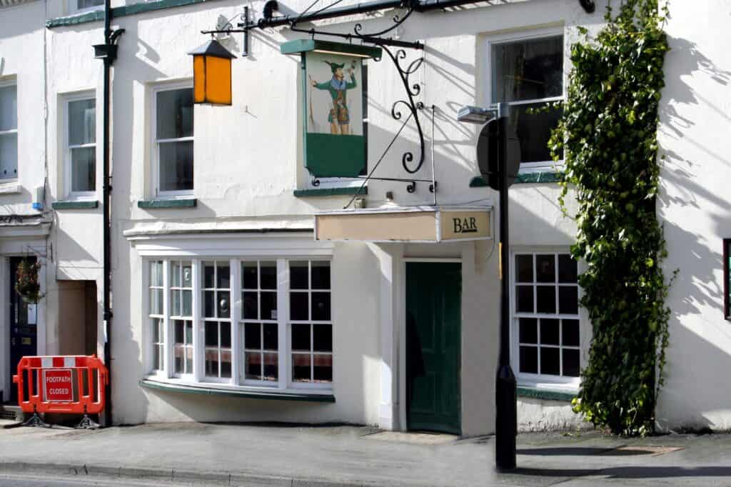An English pub exterior